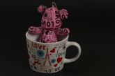 CANECA COM CHAVEIRO EM PATCHWORK