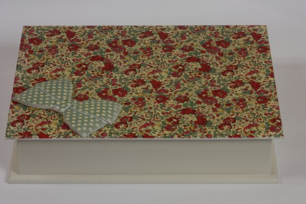 CAIXA RETANG FLORAL COM LAÇO