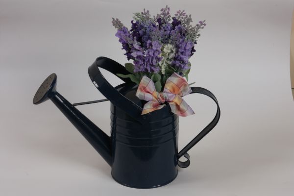REGADOR AZUL COM LAVANDA